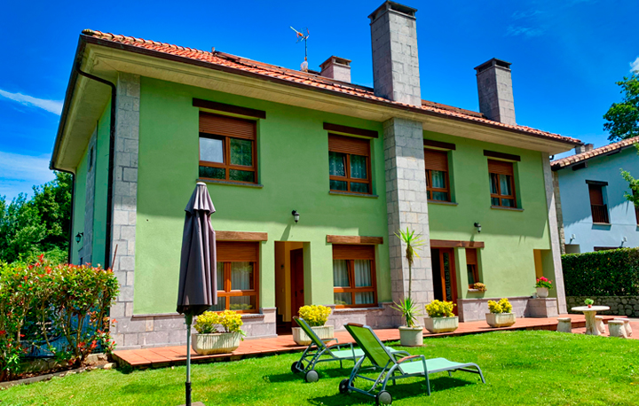 Casa Rural en Llanes con Jardín y Piscina